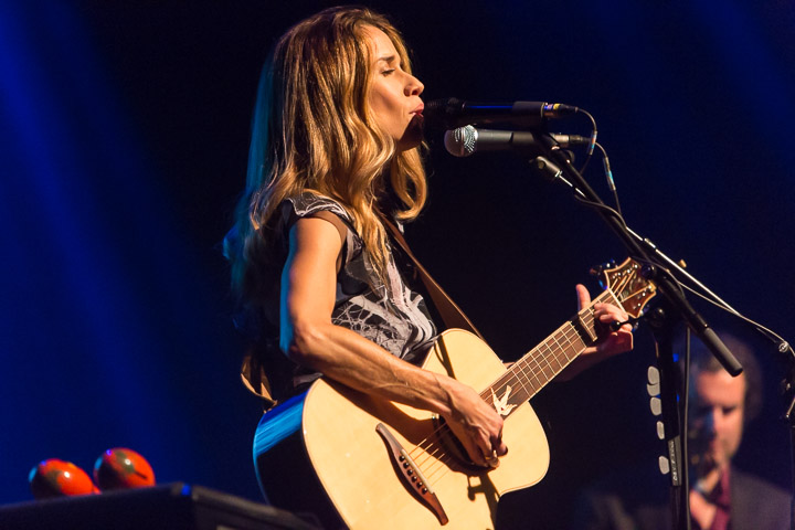 Heather Nova @ Het Depot, picture 4, photographed by Gino Verhulst - FrontView Magazine