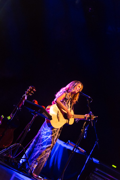 Heather Nova @ Het Depot, picture 8, photographed by Gino Verhulst - FrontView Magazine
