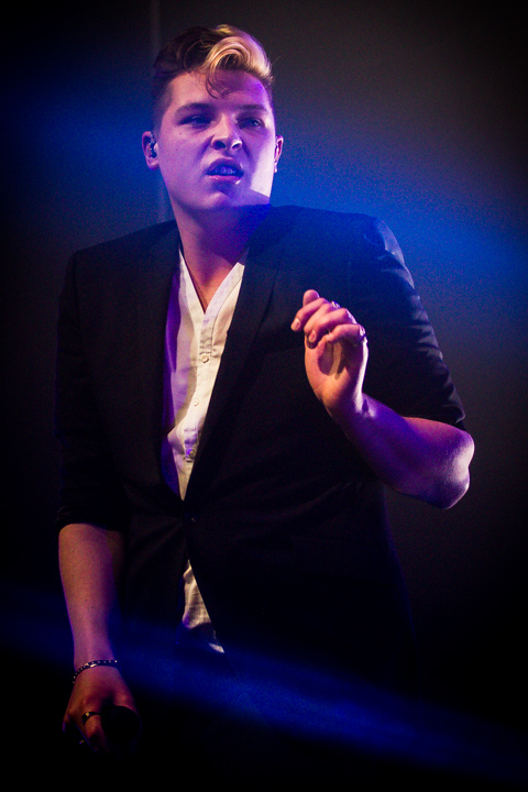 John Newman @ Ancienne Belgique, picture 9, photographed by Tom Stessens - FrontView Magazine
