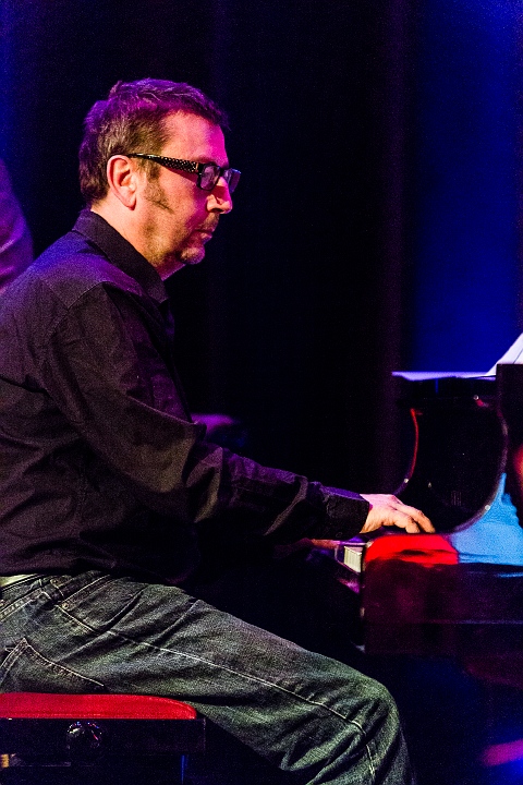 L'amour Monstre @ De Casino, picture 17, photographed by Edwin Houdevelt - FrontView Magazine