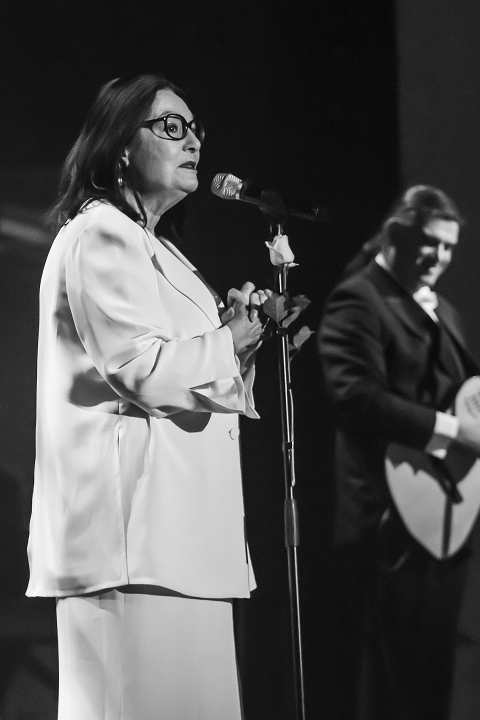 Nana Mouskouri @ De Roma, picture 4, photographed by Marco Bastiaens - FrontView Magazine