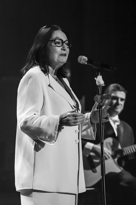 Nana Mouskouri @ De Roma, picture 5, photographed by Marco Bastiaens - FrontView Magazine