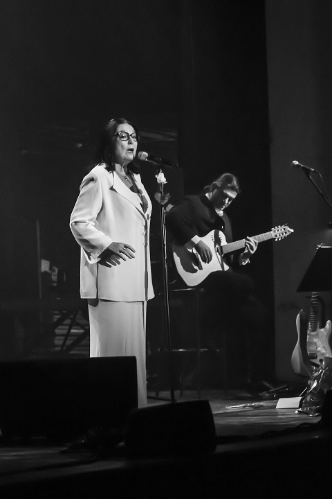 Nana Mouskouri @ De Roma, picture 11, photographed by Marco Bastiaens - FrontView Magazine