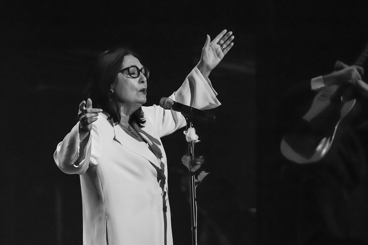 Nana Mouskouri @ De Roma, picture 17, photographed by Marco Bastiaens - FrontView Magazine