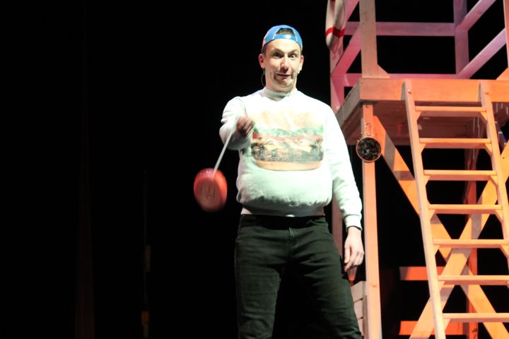 De Heksen @ Fakkelteater/Rode zaal, picture 2, photographed by Laura Delandsheer - FrontView Magazine