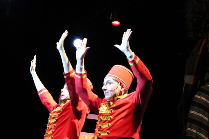 De Heksen @ Fakkelteater/Rode zaal, picture 4, photographed by Laura Delandsheer - FrontView Magazine