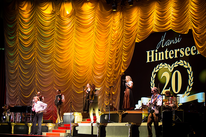Hansi Hinterseer @ Ethias Arena, foto 2, foto's door Elke Briers - FrontView Magazine