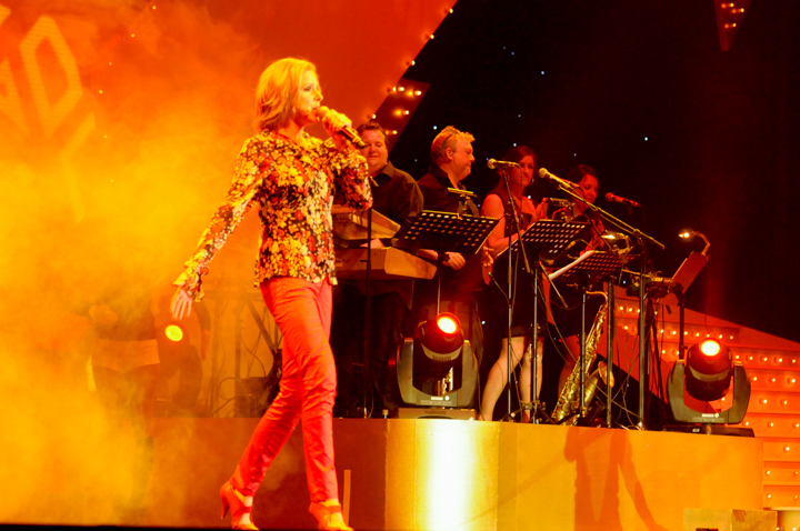 Tegen De Sterren Op live @ Lotto Arena, picture 12, photographed by Youri Vanlommel - FrontView Magazine