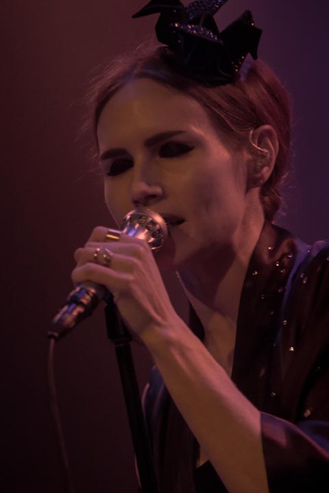 Nina Persson Nina Persson, foto 1, foto's door Walter Grimm - FrontView Magazine