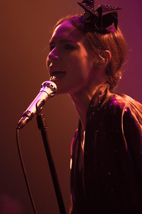 Nina Persson Nina Persson, foto 2, foto's door Walter Grimm - FrontView Magazine