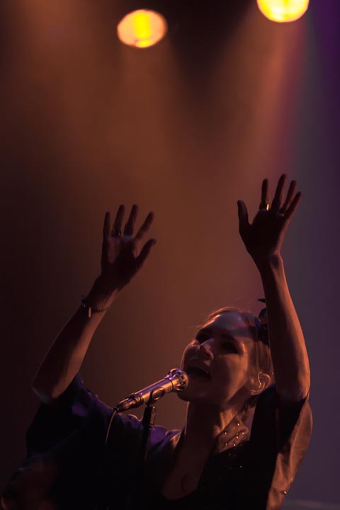 Nina Persson Nina Persson, foto 7, foto's door Walter Grimm - FrontView Magazine