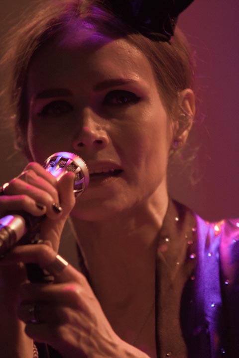 Nina Persson Nina Persson, foto 9, foto's door Walter Grimm - FrontView Magazine