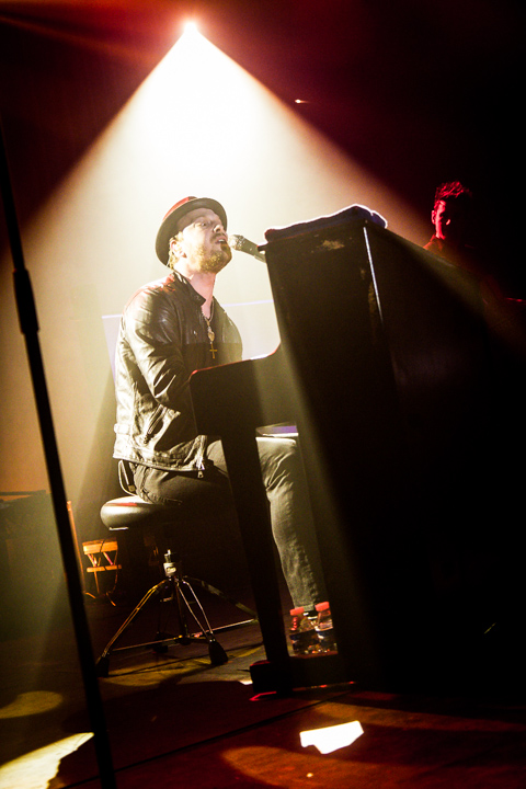 Gavin Degraw @ Trix, picture 10, photographed by Tom Stessens - FrontView Magazine