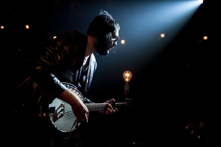 Blaudzun @ Ancienne Belgique, picture 4, photographed by Dorien Goetschalckx - FrontView Magazine