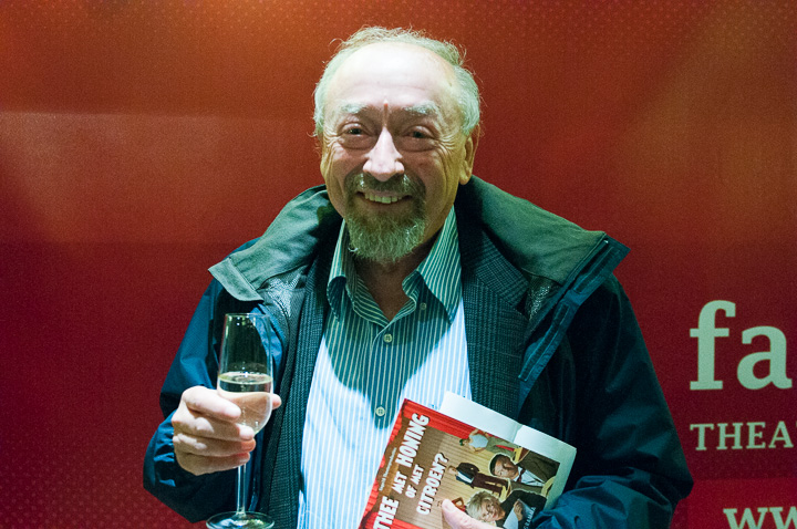 Première Thee met honing of met citroen @ Fakkelteater, picture 2, photographed by Goele Bormans - FrontView Magazine