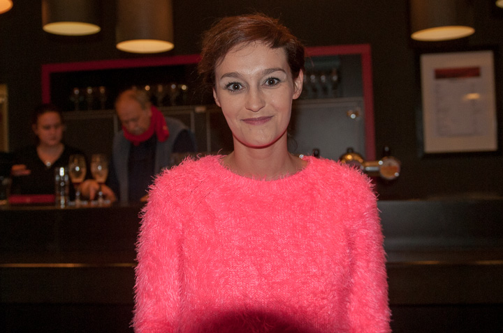 Première Thee met honing of met citroen @ Fakkelteater, picture 18, photographed by Goele Bormans - FrontView Magazine