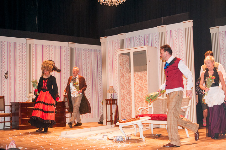 Première Thee met honing of met citroen @ Fakkelteater, picture 23, photographed by Goele Bormans - FrontView Magazine