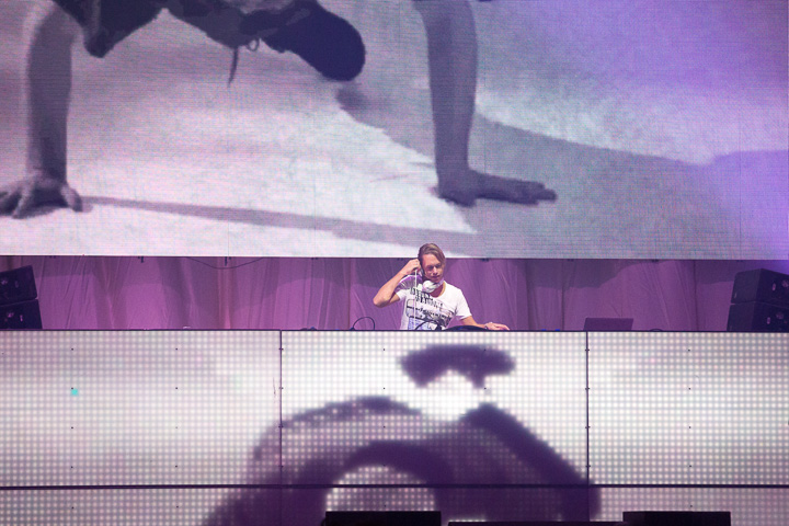 Regi in The Mix XL @ Ethias Arena Hasselt, foto 8, foto's door Stef Dierckx - FrontView Magazine
