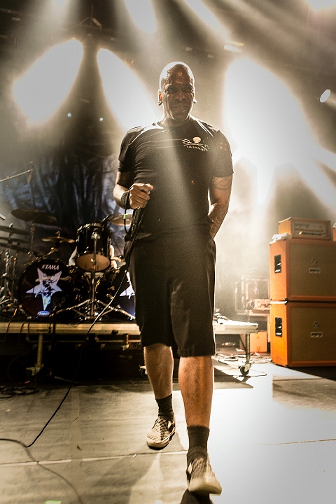 Sepultura @ Trix, foto 9, foto's door Edwin Houdevelt - FrontView Magazine