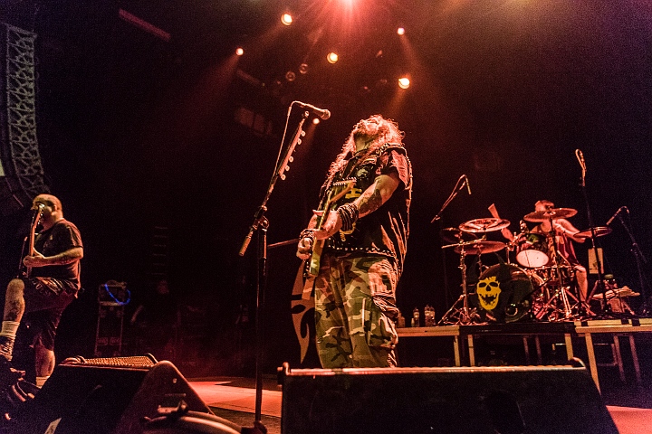 Soulfly @ Het Depot, picture 10, photographed by Edwin Houdevelt - FrontView Magazine