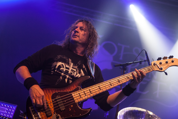 Flotsam & Jetsam @ Effenaar, foto 12, foto's door Dorien Goetschalckx - FrontView Magazine