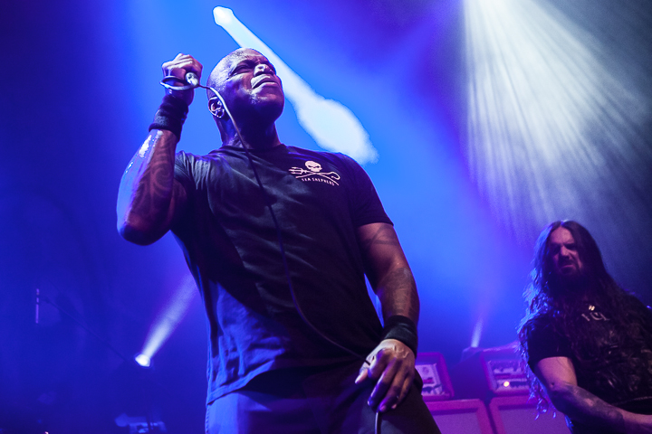 Sepultura @ Effenaar, picture 8, photographed by Dorien Goetschalckx - FrontView Magazine
