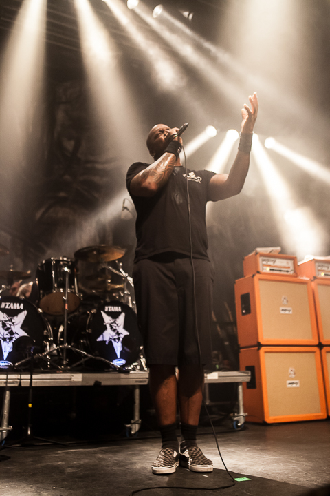Sepultura @ Effenaar, picture 9, photographed by Dorien Goetschalckx - FrontView Magazine