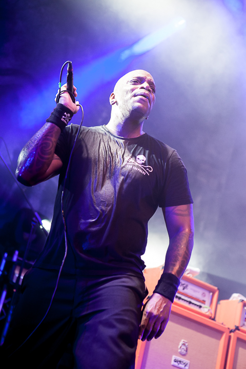 Sepultura @ Effenaar, picture 15, photographed by Dorien Goetschalckx - FrontView Magazine