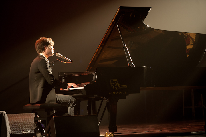 Rufus Wainwright and Lucy Wainwright Roche @ Cirque Royal, picture 6, photographed by Sophie Degroote - FrontView Magazine