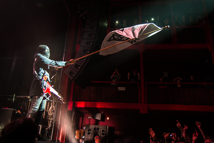Fall Out Boy @ Ancienne Belgique, picture 3, photographed by Tom Stessens - FrontView Magazine