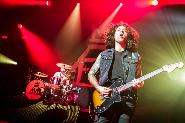 Fall Out Boy @ Ancienne Belgique, picture 18, photographed by Tom Stessens - FrontView Magazine