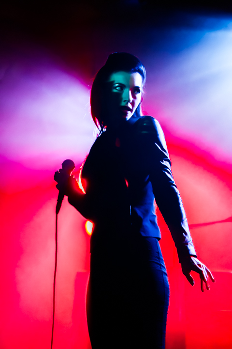 Chrysta Bell @ Vooruit te Gent, picture 6, photographed by Guy Danneels - FrontView Magazine