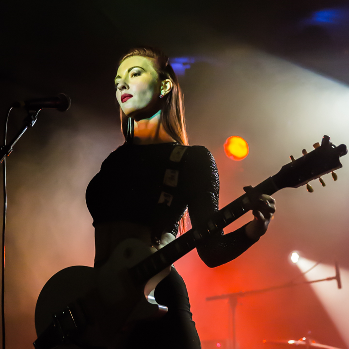 Chrysta Bell @ Vooruit te Gent, picture 10, photographed by Guy Danneels - FrontView Magazine