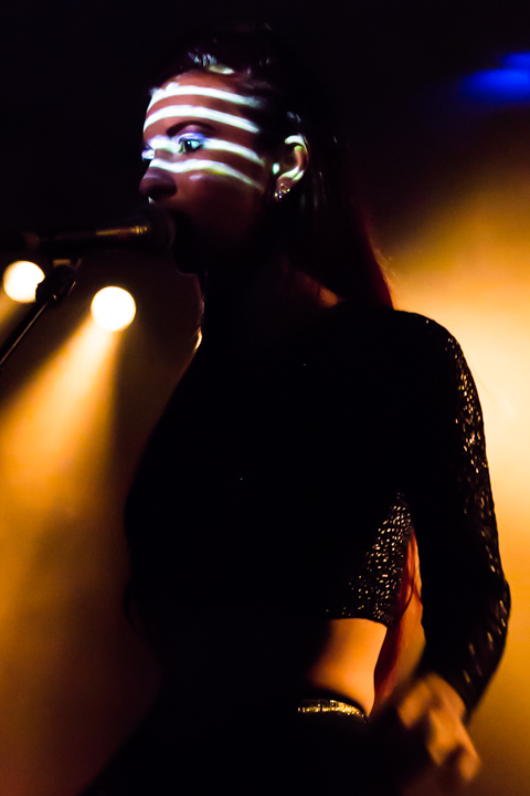 Chrysta Bell @ Vooruit te Gent, picture 12, photographed by Guy Danneels - FrontView Magazine