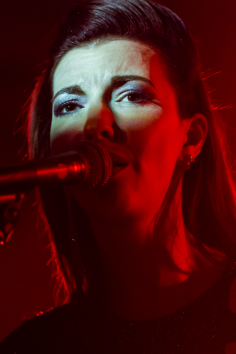 Chrysta Bell @ Vooruit te Gent, picture 16, photographed by Guy Danneels - FrontView Magazine