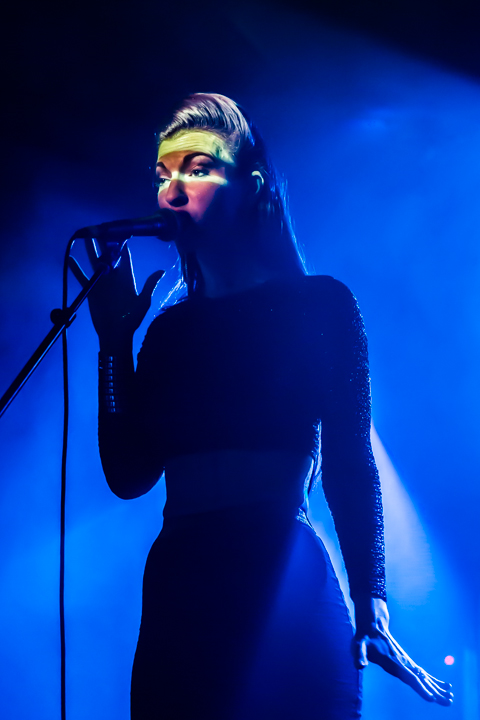 Chrysta Bell @ Vooruit te Gent, picture 22, photographed by Guy Danneels - FrontView Magazine