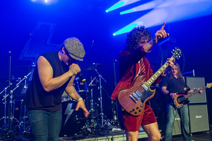 IC/TC (AC/DC tribute) @ Masters@ Rock indoor, picture 21, photographed by Edwin Houdevelt - FrontView Magazine