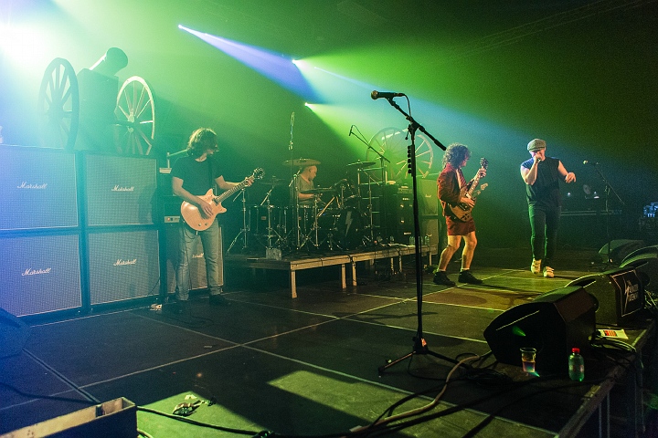 IC/TC (AC/DC tribute) @ Masters@ Rock indoor, picture 29, photographed by Edwin Houdevelt - FrontView Magazine