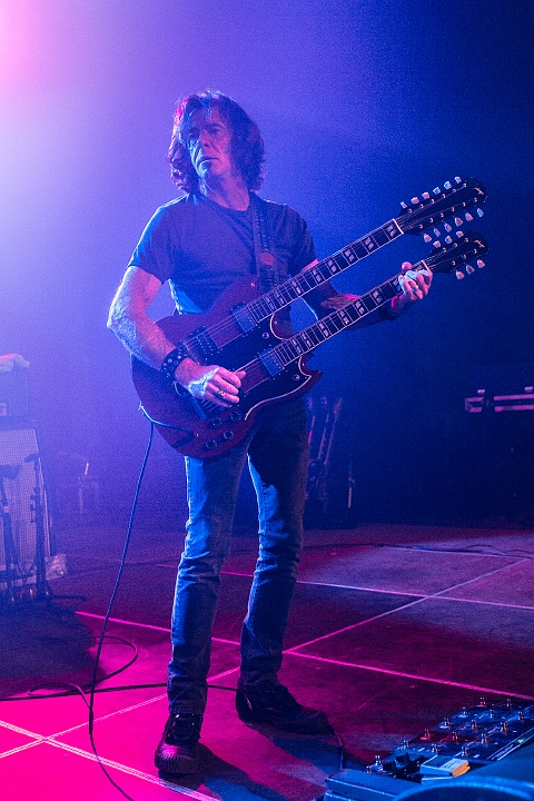 Letz Zeppelin (Led Zeppelin tribute) @ Masters @ Rock, picture 25, photographed by Edwin Houdevelt - FrontView Magazine