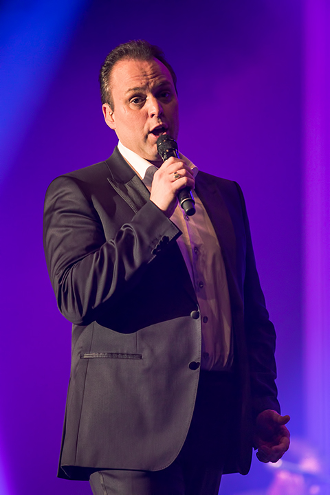 Frans Bauer @ Brabanthal, picture 1, photographed by Elke Briers - FrontView Magazine