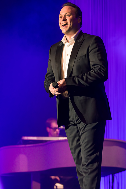 Frans Bauer @ Brabanthal, picture 3, photographed by Elke Briers - FrontView Magazine