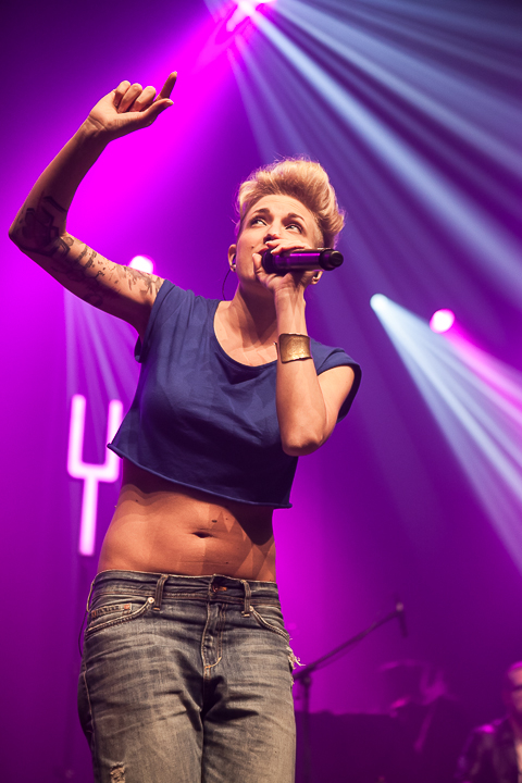 Gladys @ Ancienne Belgique, picture 5, photographed by Dorien Goetschalckx - FrontView Magazine