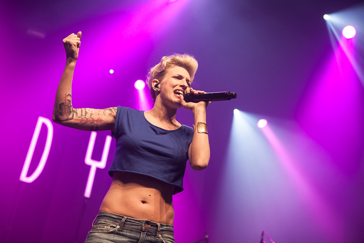 Gladys @ Ancienne Belgique, picture 7, photographed by Dorien Goetschalckx - FrontView Magazine