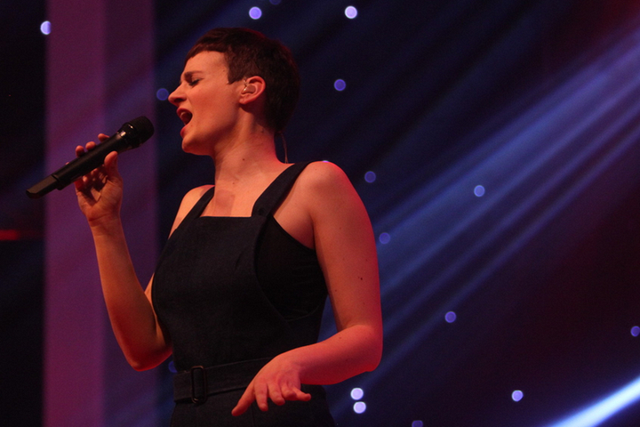 Hooverphonic Q-Showcase, picture 9, photographed by FrontView Magazine