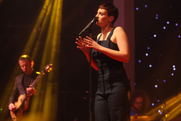 Hooverphonic Q-Showcase, picture 15, photographed by FrontView Magazine
