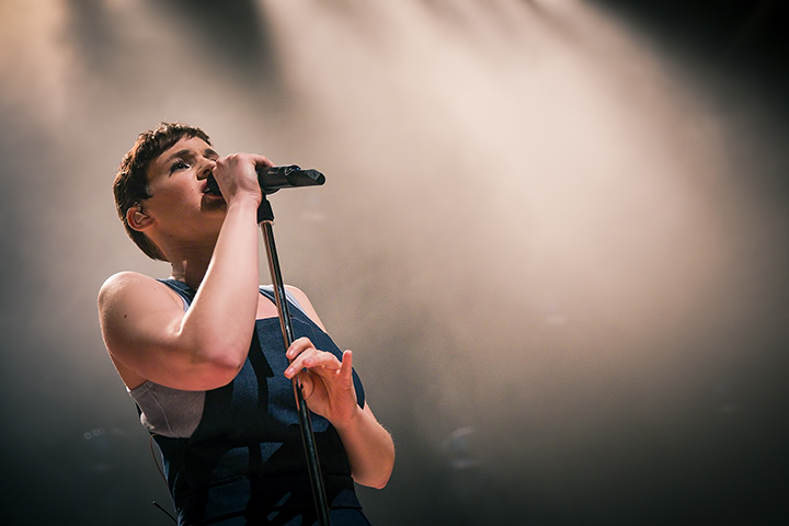 Hooverphonic - Reflection Tour @ Het Depot, picture 6, photographed by Elke Briers - FrontView Magazine