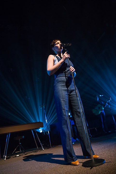 Hooverphonic - Reflection Tour @ Het Depot, picture 11, photographed by Elke Briers - FrontView Magazine