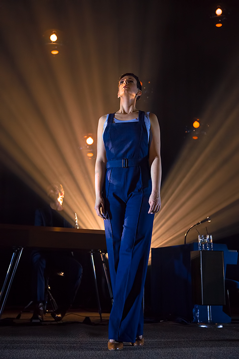 Hooverphonic - Reflection Tour @ Het Depot, picture 19, photographed by Elke Briers - FrontView Magazine