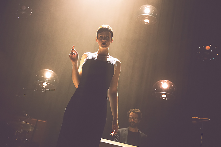 Hooverphonic - Reflection Tour @ Het Depot, picture 23, photographed by Elke Briers - FrontView Magazine