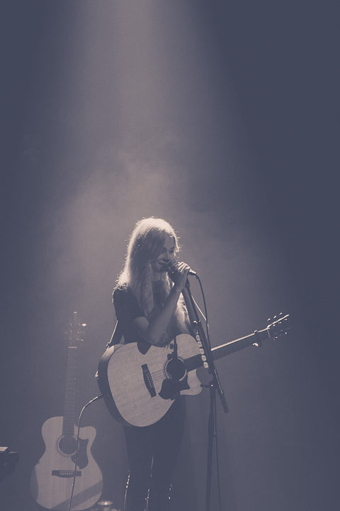 Nina Nesbitt Le Botanique, Brussel, picture 11, photographed by Kris Saelen - FrontView Magazine